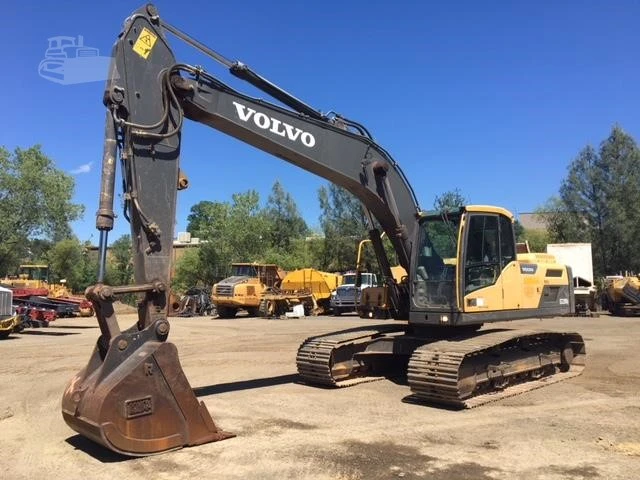 Used 2012 VOLVO EC220DL Crawler Excavators California US | Mittry Construction #1363469