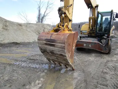 Used 2004 CATERPILLAR M318C Excavators New York US | Abele Tractor #1341439