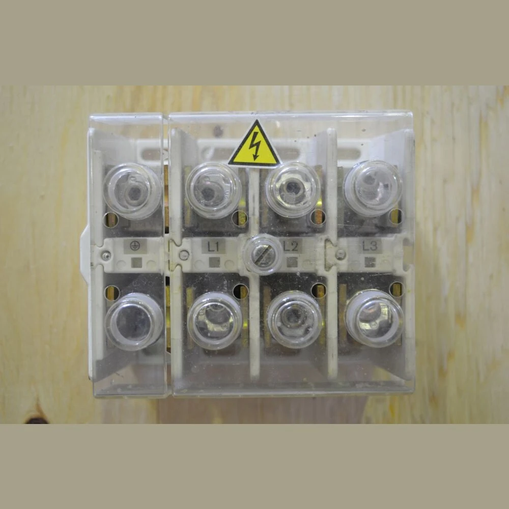 Klockner Moeller 4 Lug Power Terminal