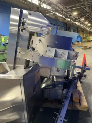 Used CHASELOGEMAN CORP FPCC212CW Bottle Feed Hopper Elevator Ohio US | HGR 24 #1006506