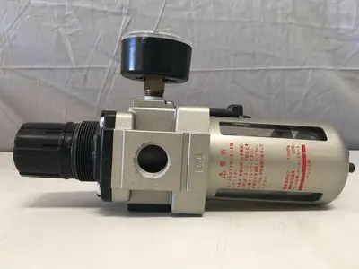 USED PRESSURE REGULATION SYSTEM W/ NORGREN R22-405-RNMA, DWYER FLOW METER & 316 VALVE