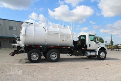 Used 2020 INTERNATIONAL MV Septic/Sewer/Vacuum Trucks Texas US | Roll Off Truck World #1491806