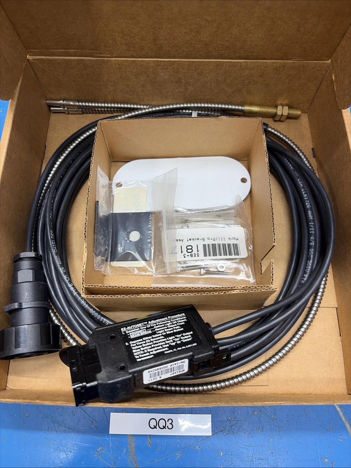 NEW Domino, Tri-Tronics 73908