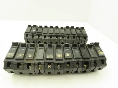 General Electric AB120 Circuit Breaker 1-Pole 20A Bolt-In 120/240V  Lot of 22