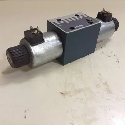 USED BOSCH 0 810 001 776