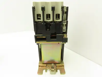 Telemecanique LP1 D5011 Motor Starter Contactor 40Hp 600V 70A 24V Coil Lot of 4
