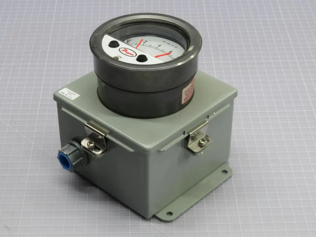 Used DWYER 3210-TP-WP W12Q Misc Electrical & Power Parts Texas US | Aucto #1453359
