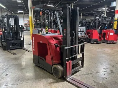 Used 2016 RAYMOND 425C35TT 3-Wheel Stand up Electric Counterbalance Forklifts Illinois US | Somerset Equipment Sales #1546203