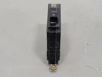 15 Amp, 1 Pole, 120/240 volts Circuit Breaker