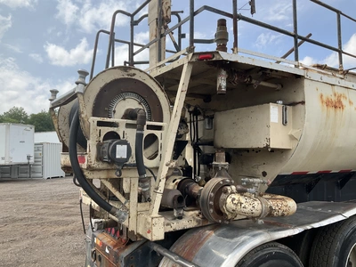 Used 1997 VOLVO WG64T Water Trucks Michigan US | Miedema Asset Management Group #1304692