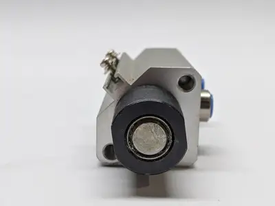 RSDQA20F-20D | SMC  Pneumatic Cylinder Stopper 145PSI - Used