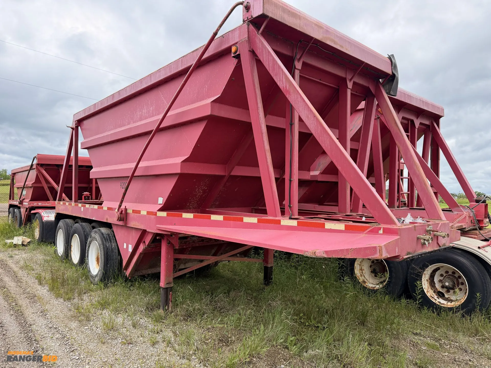 Used 2000 YALE 24 YARD V BOTTOM PULL TYPE TRI-AXLE GRAVEL TRAILER PUP Dump Trailers Michigan US | Miedema Asset Management Group #1424709