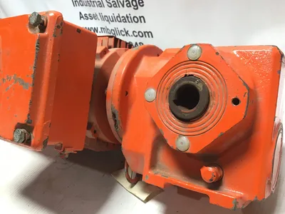 SEW Eurodrive SA32 DT71D48MG/HR helical gear unit 3 phase 0.5 horsepower