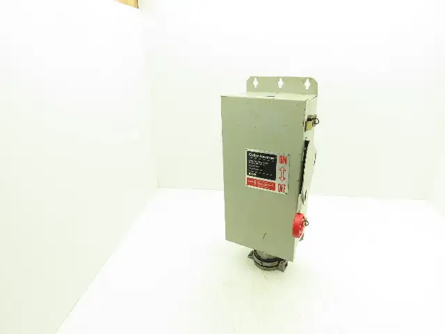 Cutler Hammer Safety Disconnect Switch 60A 600V Fused Crouse Arktite Receptacle