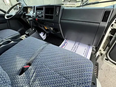 Used 2023 ISUZU NPR HD Box trucks Florida US | Truck and Van Outlet #1708746