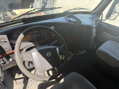 Used 2010 VOLVO VNL Conventional trucks Indiana US | Miedema Asset Management Group #1414542
