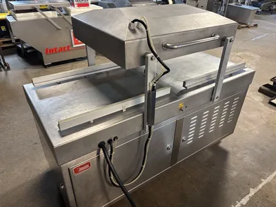 USED ULTRASOURCE Ultravac 800