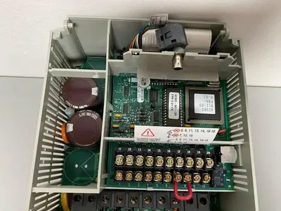 USED ALLEN-BRADLEY 1305-BA02A ADJUSTABLE FREQUENCY AC DRIVE (SERIES C)
