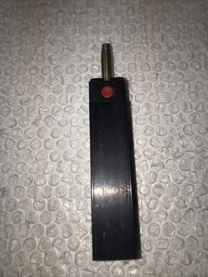USED AV D20-001