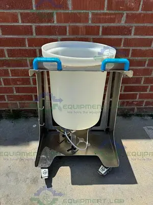 USED MILLIPORE MOBIUS MIX 10-50 CARRIER DISPOSABLE MIXER W/ MOTOR / ELECTRONICS