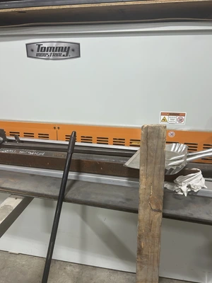 Used 1900 TOMMY INDUSTRIES TI1025 Power Squaring Shears (Inch) Oklahoma US | Revelation Machinery #1402812