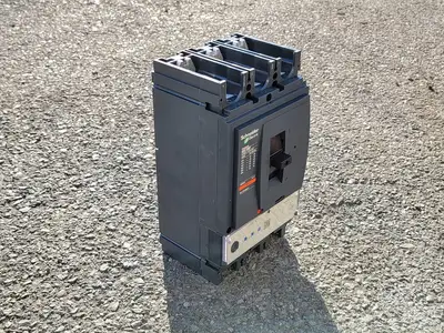 NEW SCHNEIDER ELECTRIC NSX 400-630 F/N/H/NA