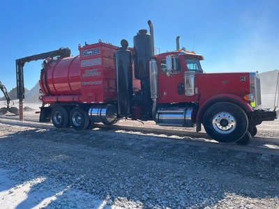 2005 GUZZLER CLASSIC HI-RAIL Industrial Air Handler | VacSource (2)