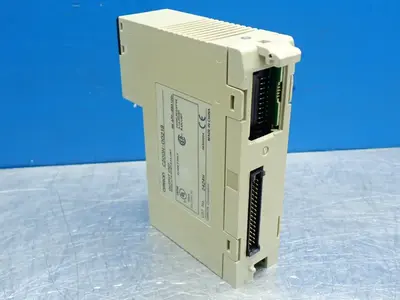 Used OMRON C200HOD219 Input / Output Modules | HGR 24 #733541