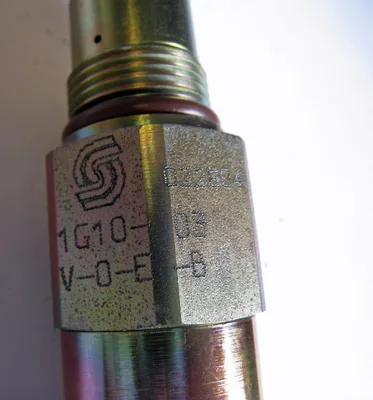 NEW 2004 SAUER DANFOSS 1G10-03-V-0-E-B-XXX
