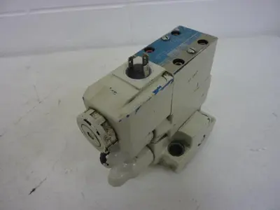 USED VICKERS DG4V-3-2AL-M-U-HL7-60