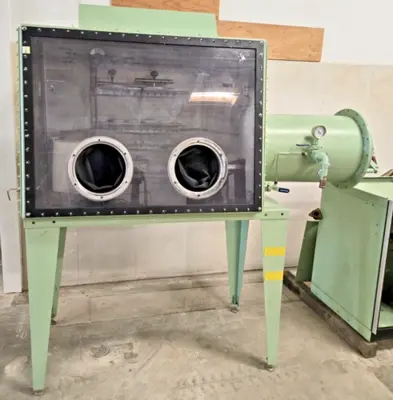 VAC HE-43-2 MO-40-1V ATMOSPHERIC GLOVE BOX WITH CONTROL CABINET