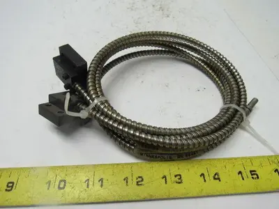Banner IR23S Terminated Single Fiberoptic  Glass Through Beam Block Lot of 2