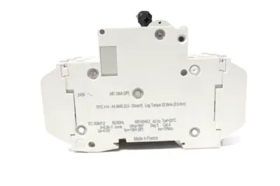 NEW SCHNEIDER ELECTRIC 60179 CIRCUIT BREAKER C15A 240V C60 MULTI 9
