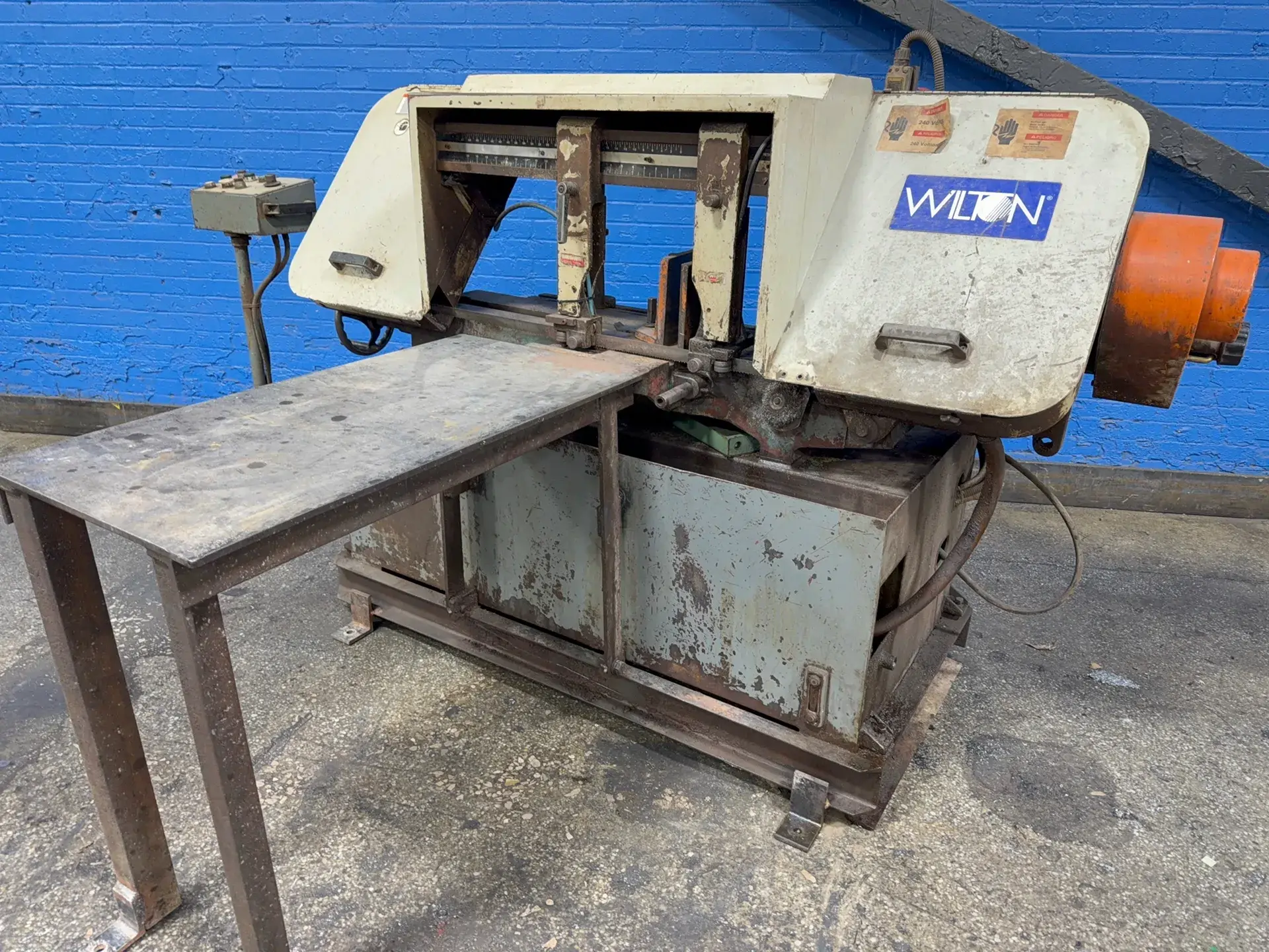 USED WILTON 7060