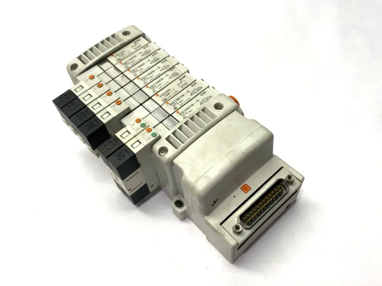 Used SMC VV5QC11-08N3FD0 Solenoid Valves Michigan US | Maverick Industrial Sales #1091149