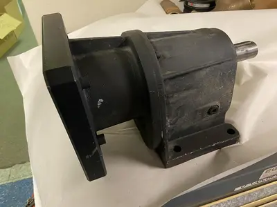 New | in-Stock LENZE MHSZ56FTHD Speed Reducers | Surplus Asset Holdings #1205249