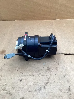 Yaskawa AC Servo Motor SGMPH-04AAAGB01; 400W 200V 2.6A