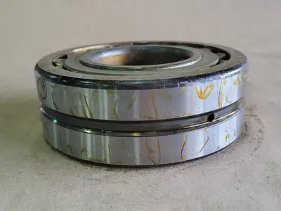 NEW SKF 22313 CC/W33