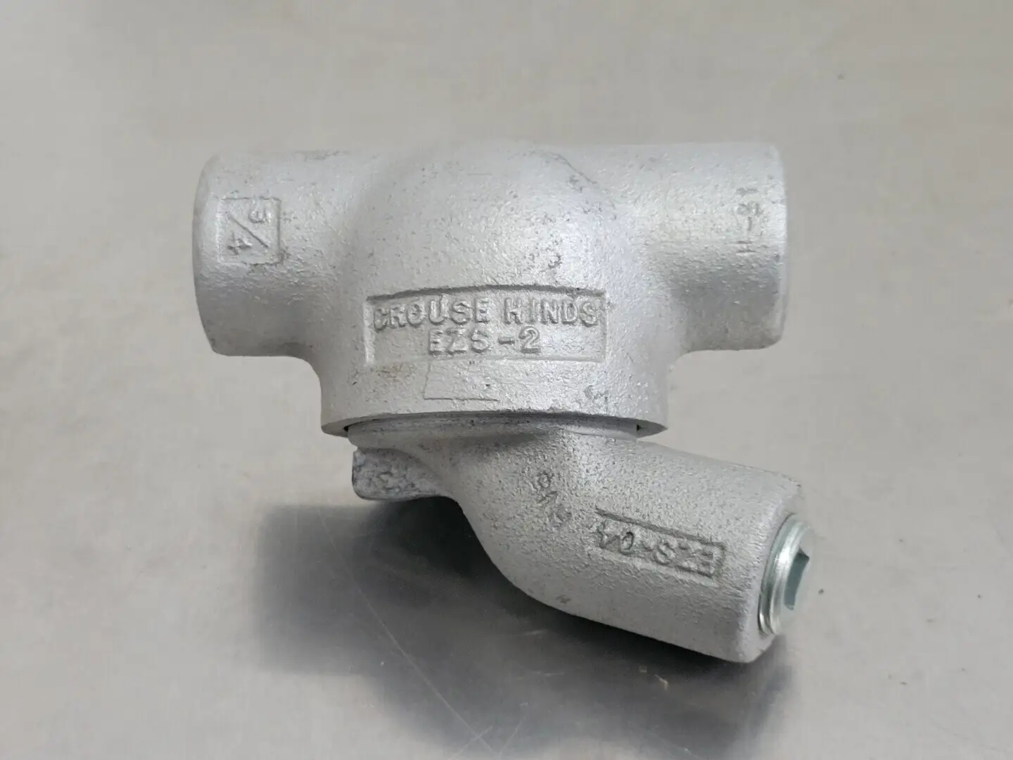 NEW CROUSE-HINDS EZS-2