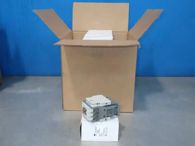 New | in-Stock CARLO GAVAZZI CC32S PLC Contactors Ohio US | HGR 24 #1187212