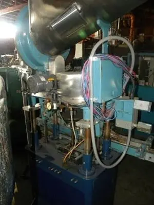 USED RESINA S-30 CAPPER