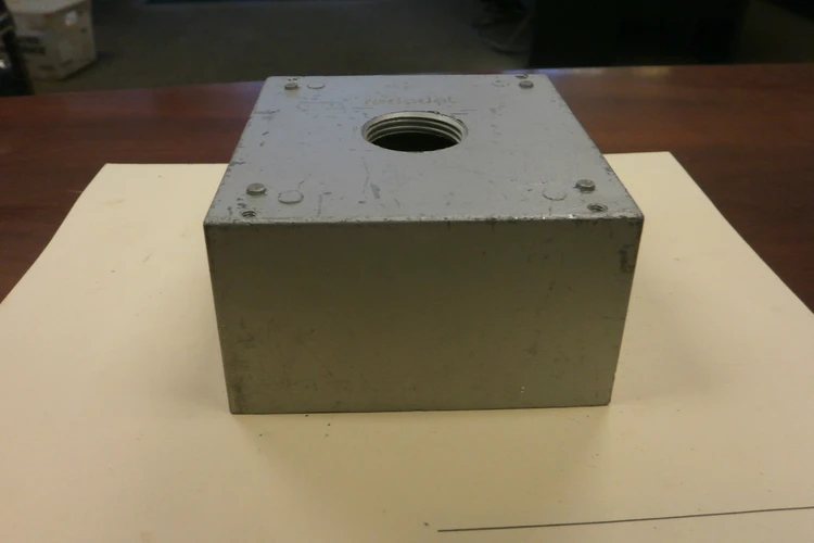 Used Redodot 38.8 CU Electrical Boxes Arizona US | ASSET CONVERSION SPECIALISTS, INC. #324113