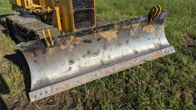 USED 1985 DEERE 450E