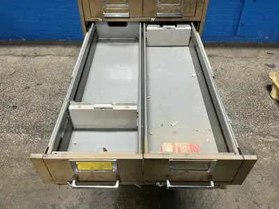 Used _UNKNOWN_ _UNKNOWN_ Cabinets Ohio US | HGR 24 #1566964