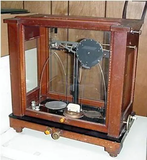 2020 Becker Chain-O-Matic Balance Scale
