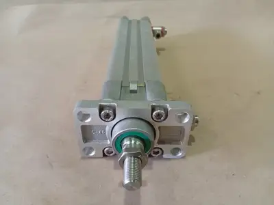 NEW AVS 61M-2R-040-A-0160