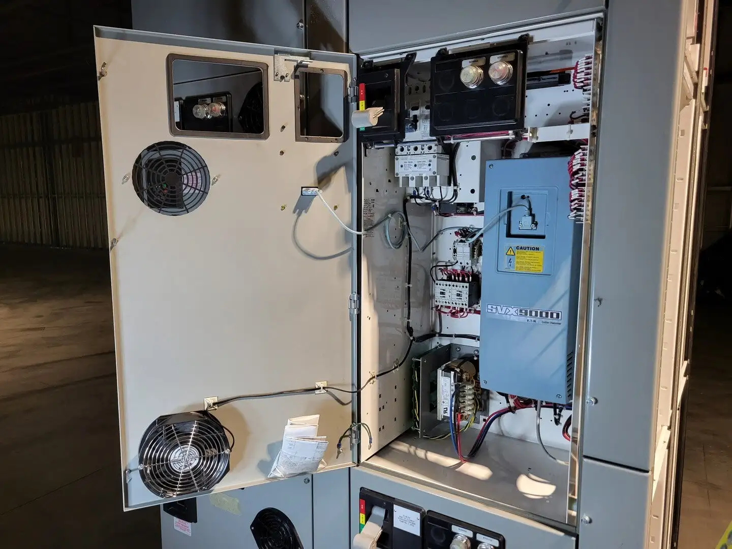 Used EATON SVX005A1-5A4N1 Switchgears British Columbia CA | Lenmark #240182