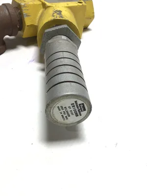 Parker LV8NAB Pneumatic Lockout Valve with Silencer Max Pressure 300PSI 2068kPa