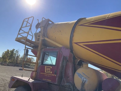 Used 2001 ADVANCE 5 AXLE Concrete Mixer Trucks Michigan US | Miedema Asset Management Group #1579194
