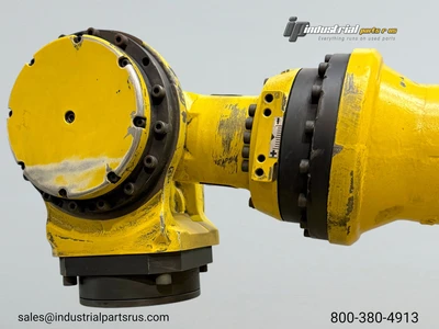 USED FANUC R-2000IB